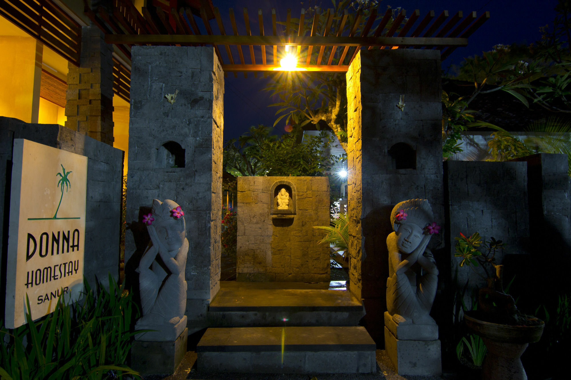 Donna Homestay Sanur Eksteriør bilde